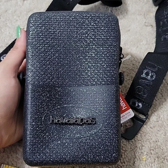 Havaianas Gray Camera Case with Strap - Picture 4 of 6